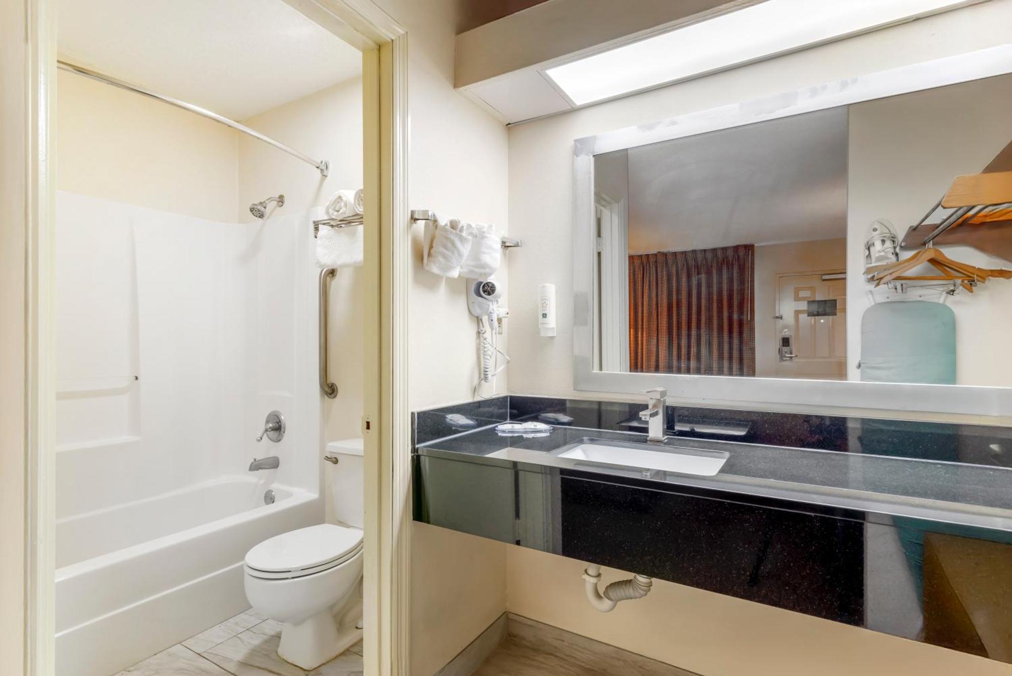 Quality Inn Корділ Екстер'єр фото